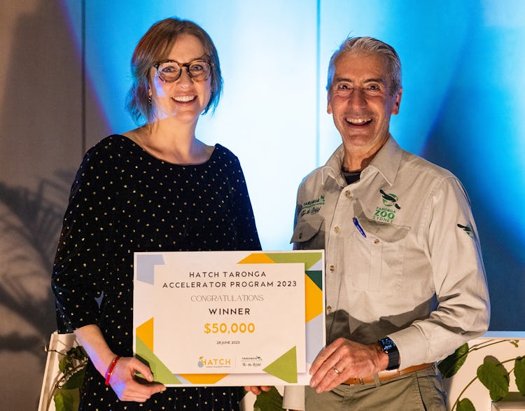 HATCH winner Dr-Alexandra Carthey and Cameron Kerr Taronga Conservation Society (Image credit Taronga Zoo)