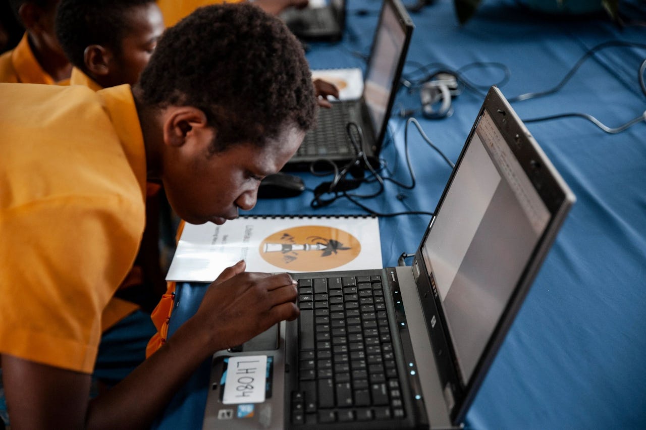 Aussie charity sends recycled computers to Papua New ...